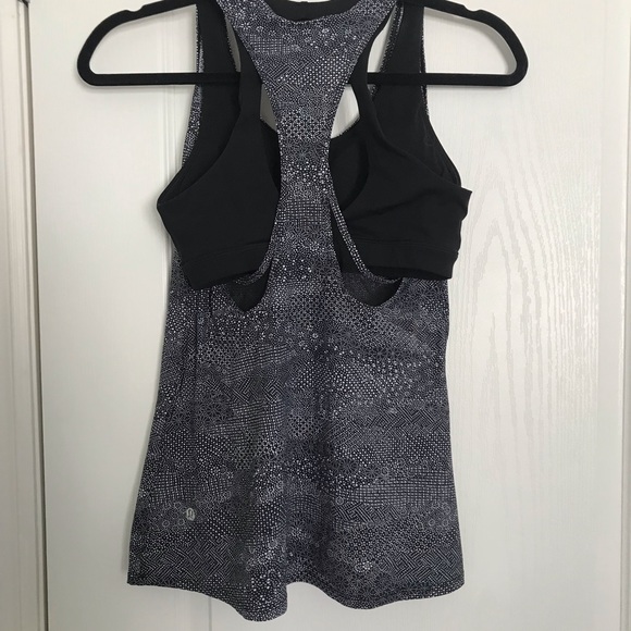 Lululemon crosstrain top 2-in-1 - Picture 2 of 2